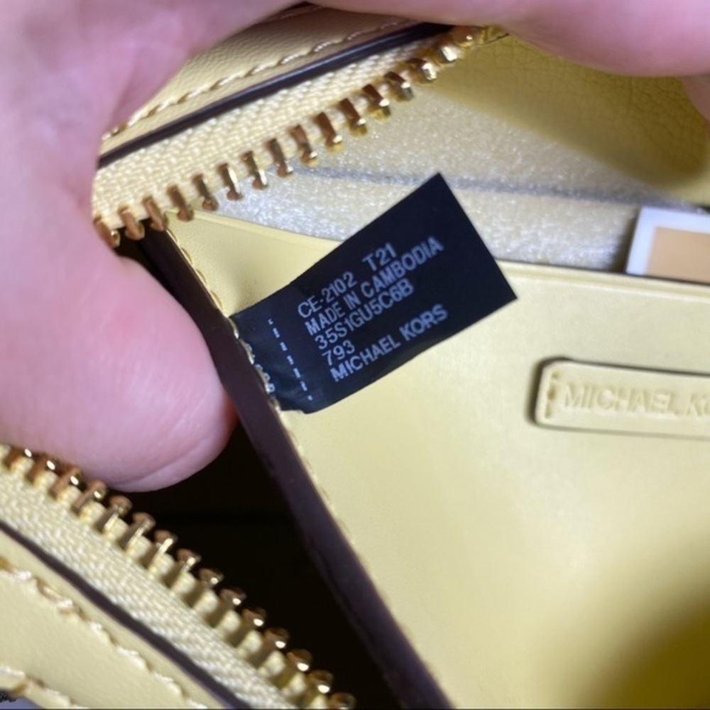 Michael Kors Emilia Dome Crossbody bag - Picture 9 of 15